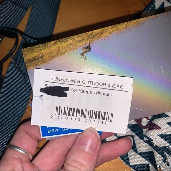 KAVU For Keeps & Renrose Trinatural crossbody bag - Picture 4 of 11